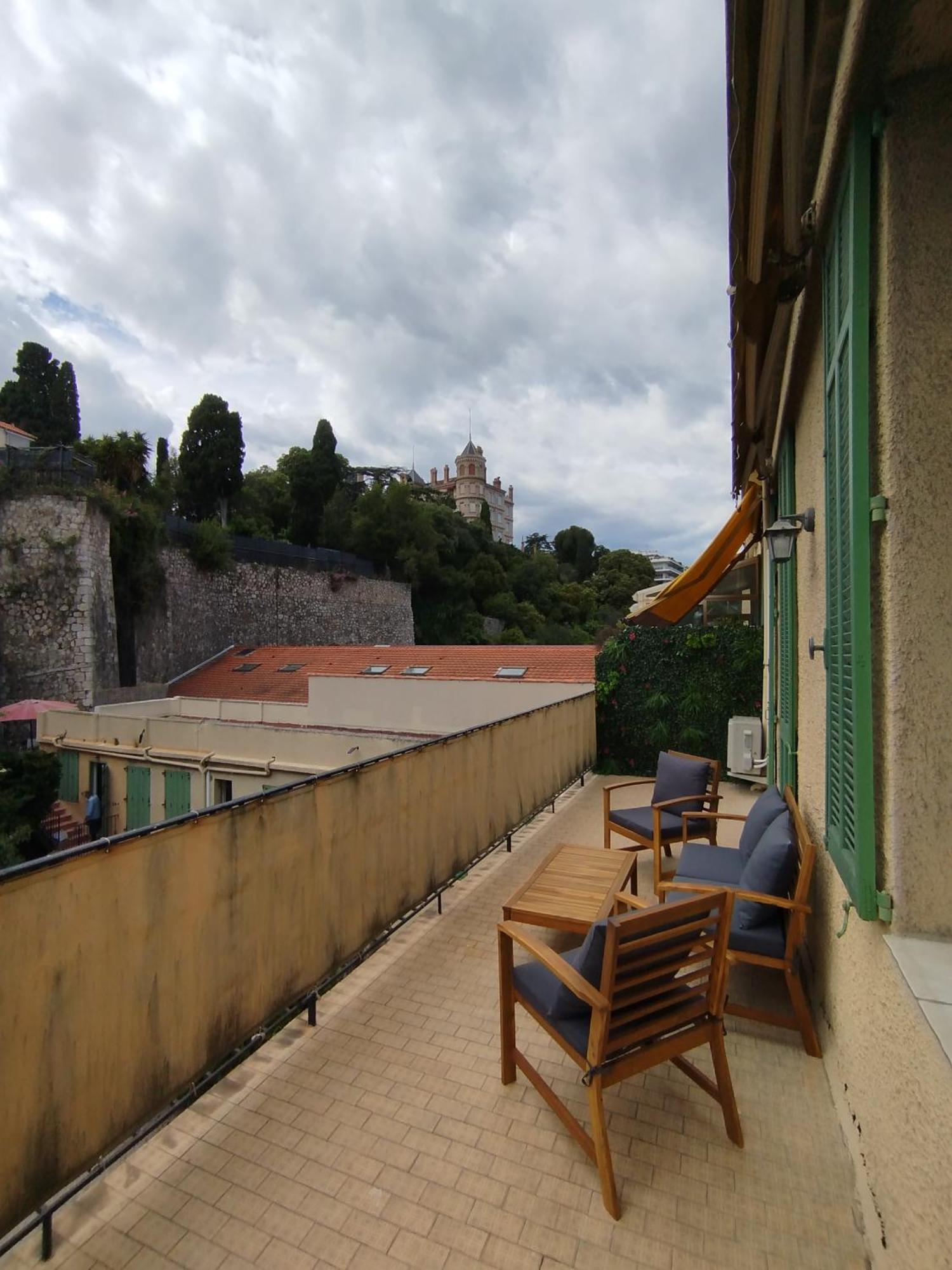 Grand Avec Terrasse Apartamento